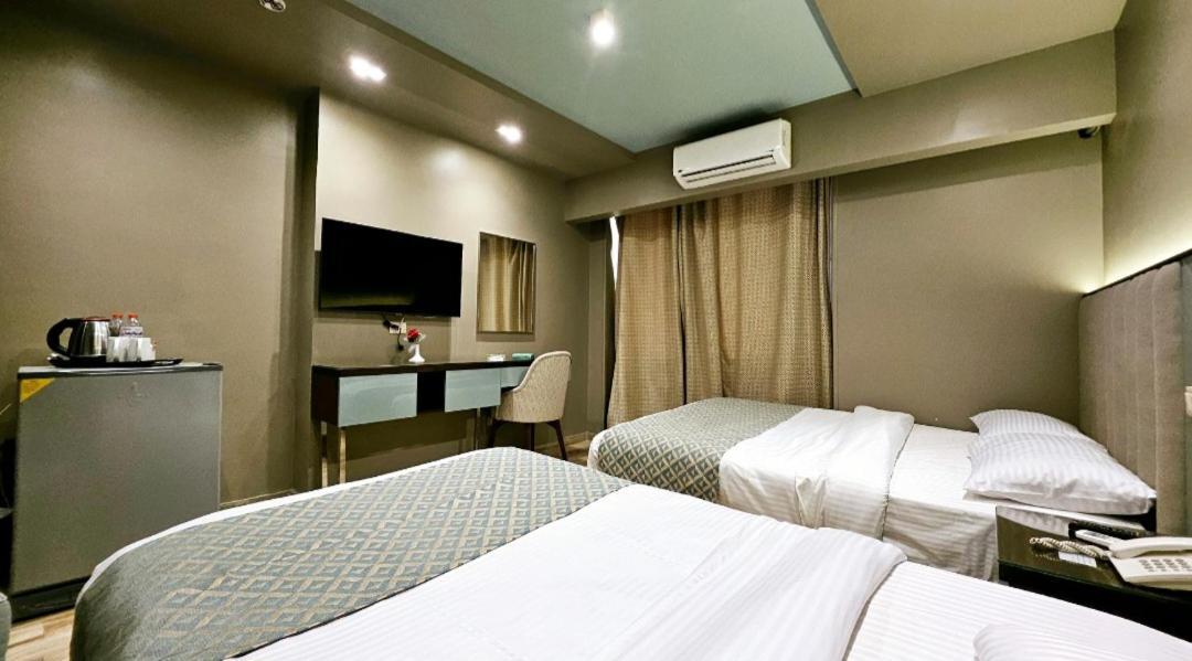 Grand Bayan & At Nile Plaza 2* Kairo