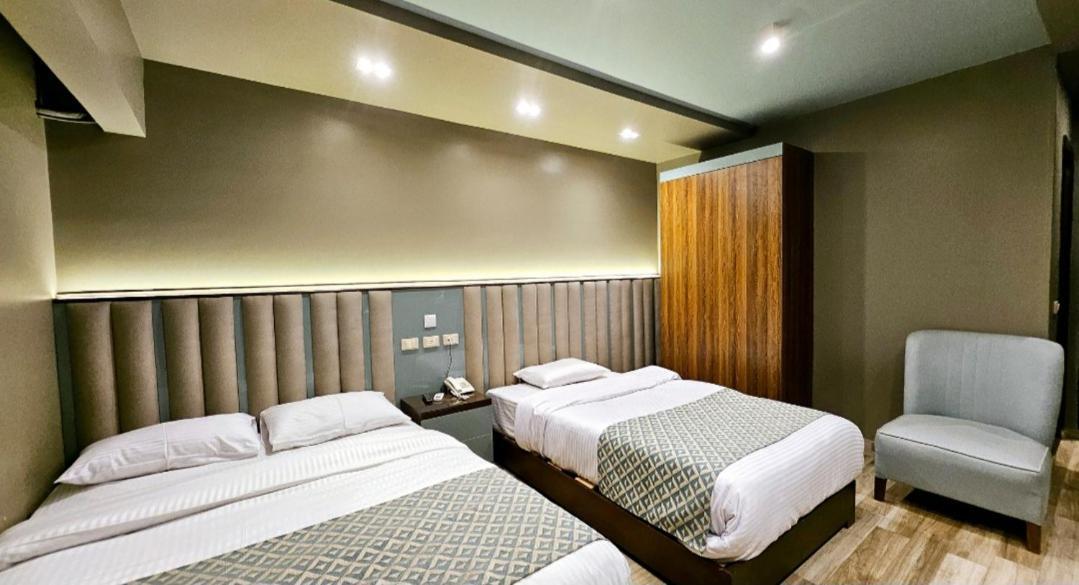 Grand Bayan & At Nile Plaza 2* Kairo